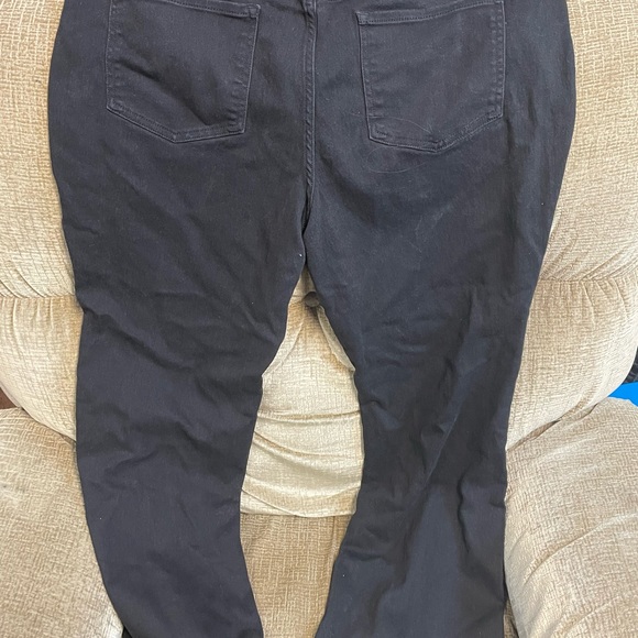 Jeans - Picture 2 of 2